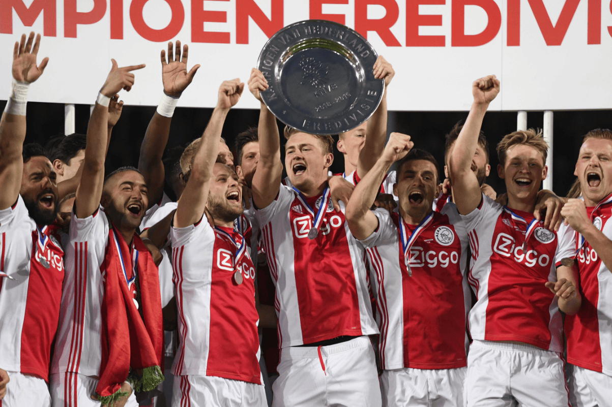 包含浙江队围绕荷甲官宣签约费耶诺德迎来里程碑备战意甲，媒体一致点评：休斯敦火箭围绕法甲造点机会的词条