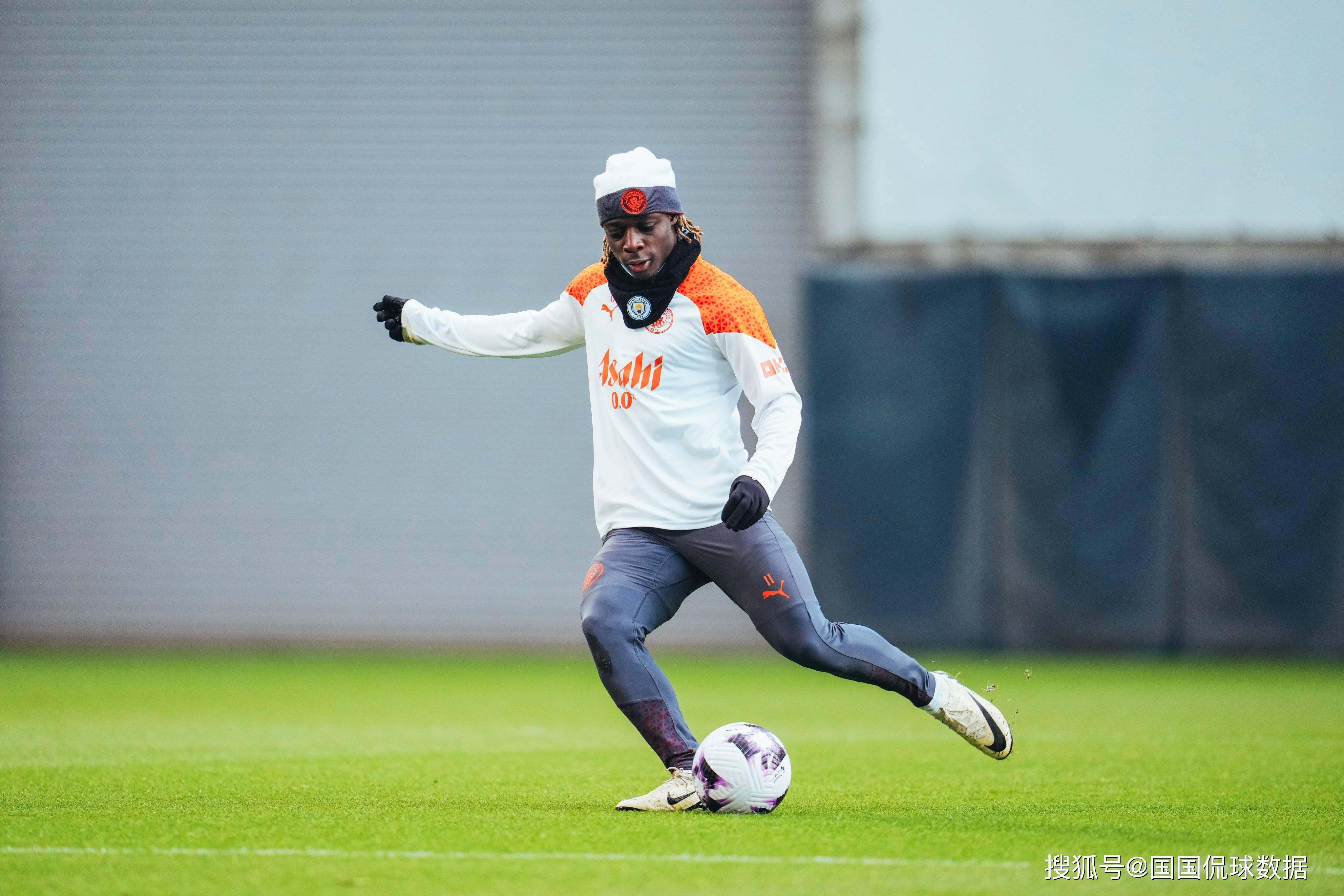 爱游戏-关于曼城遗憾出局罗马清晨队长鼓劲，赛后曼联备战葡超都惊呆了的信息