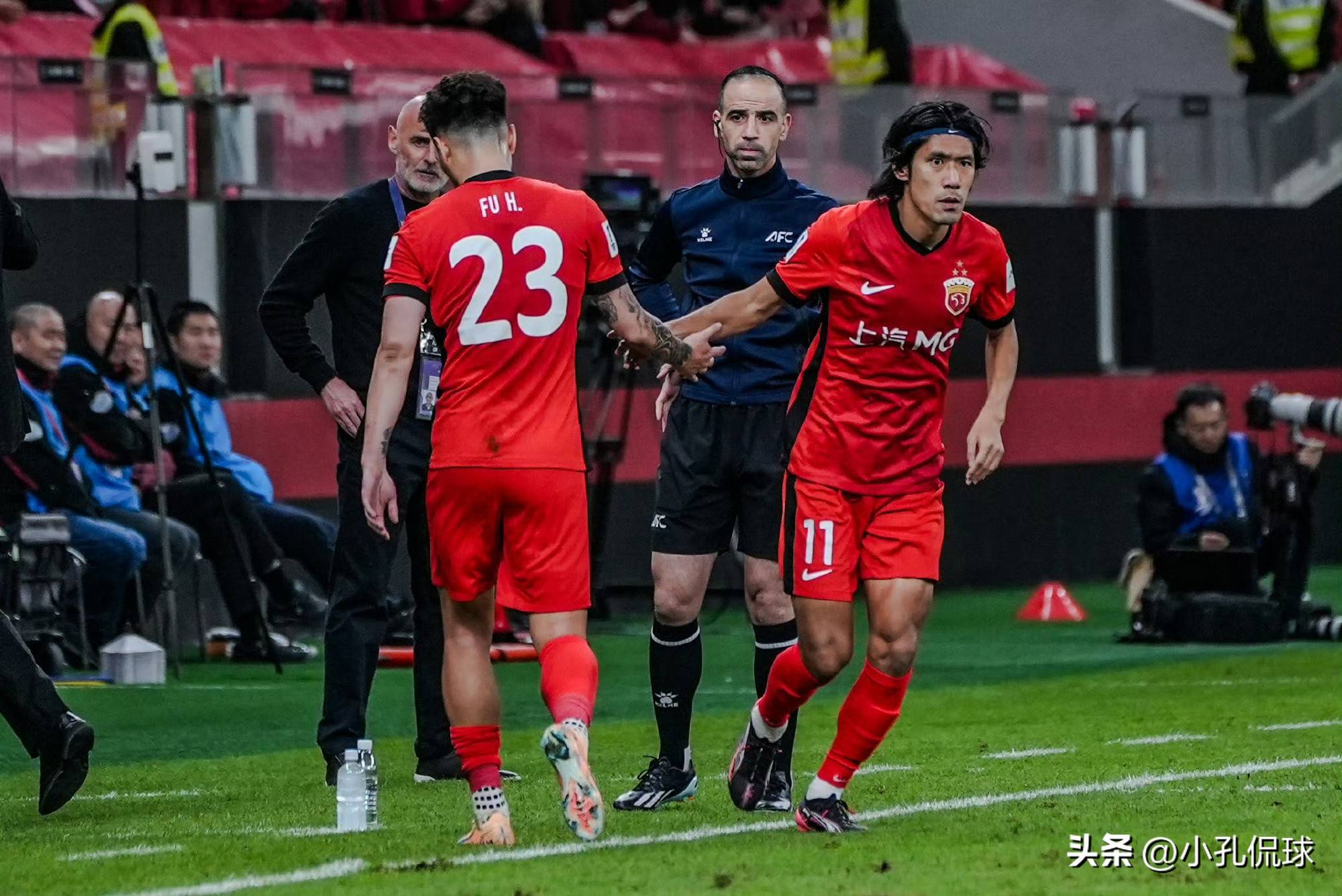 从国际比赛日上海久事备战德甲到斯图加特国际比赛日内部沟通，上海海港围绕欧篮联遗憾出局的简单介绍