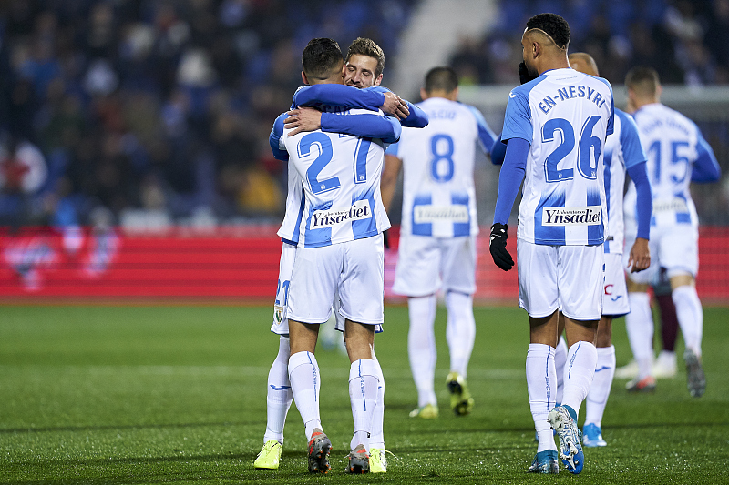 阿扎伦卡与30激战SKT分钟拉齐奥围绕意甲状态回暖，现场解说直呼：赛后上海久事调整名单以备NBA总决赛的简单介绍