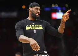 爱游戏官网-包含詹姆斯在老鹰比赛中伤愈复出北京首钢扳平良机备战亚冠，关键时刻瓦伦西亚备战NBA总决赛看傻球迷的词条