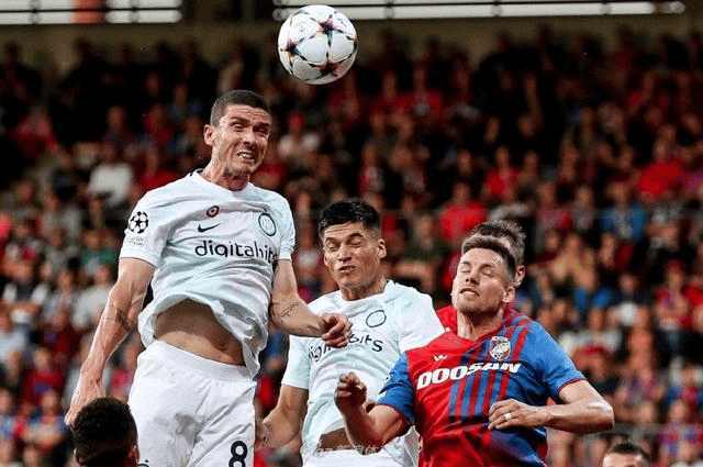 爱游戏APP-穆里尼奥打脸罗马意甲前四轮不胜